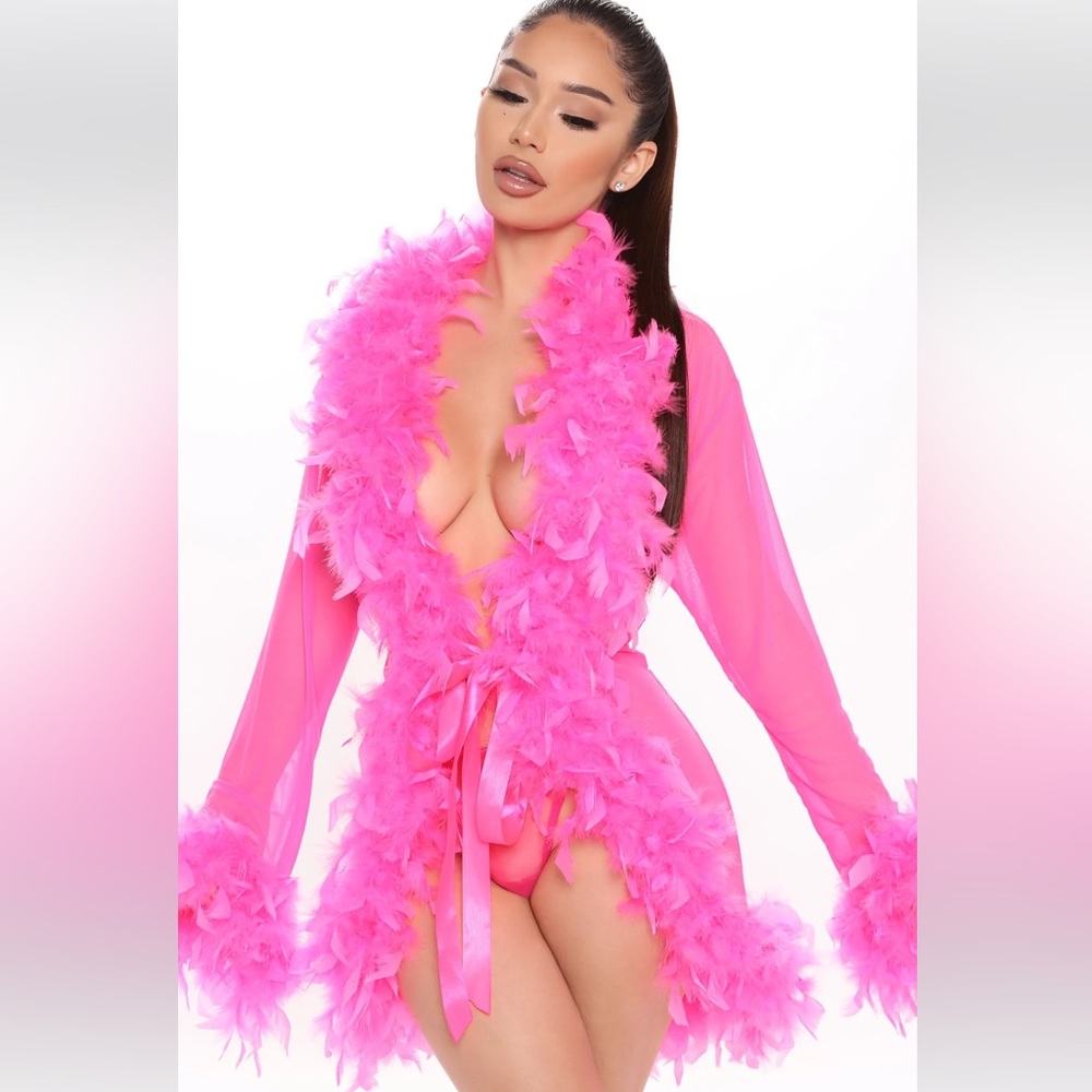 🚨FEATHER MESH ROBE 🚨